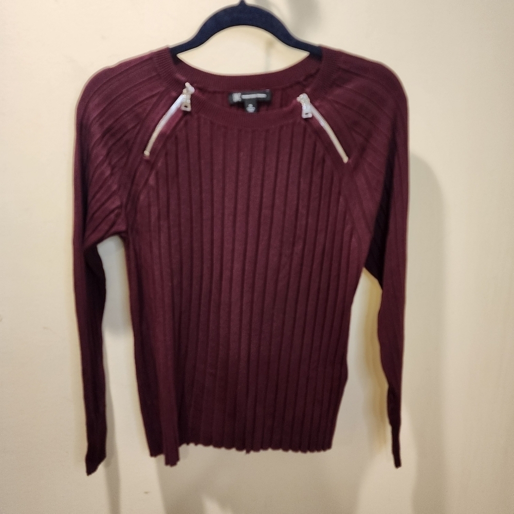 International Concept Burgundy crew neck sweater size XL